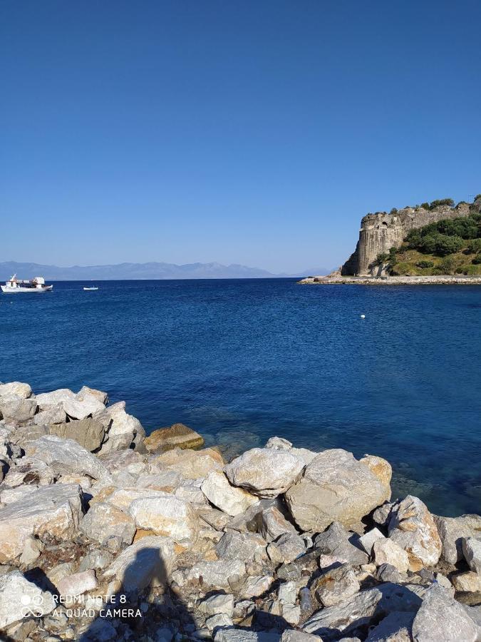 Takis Haikos House Two Minutes Walk To The Beach Peroulia Vounária Esterno foto