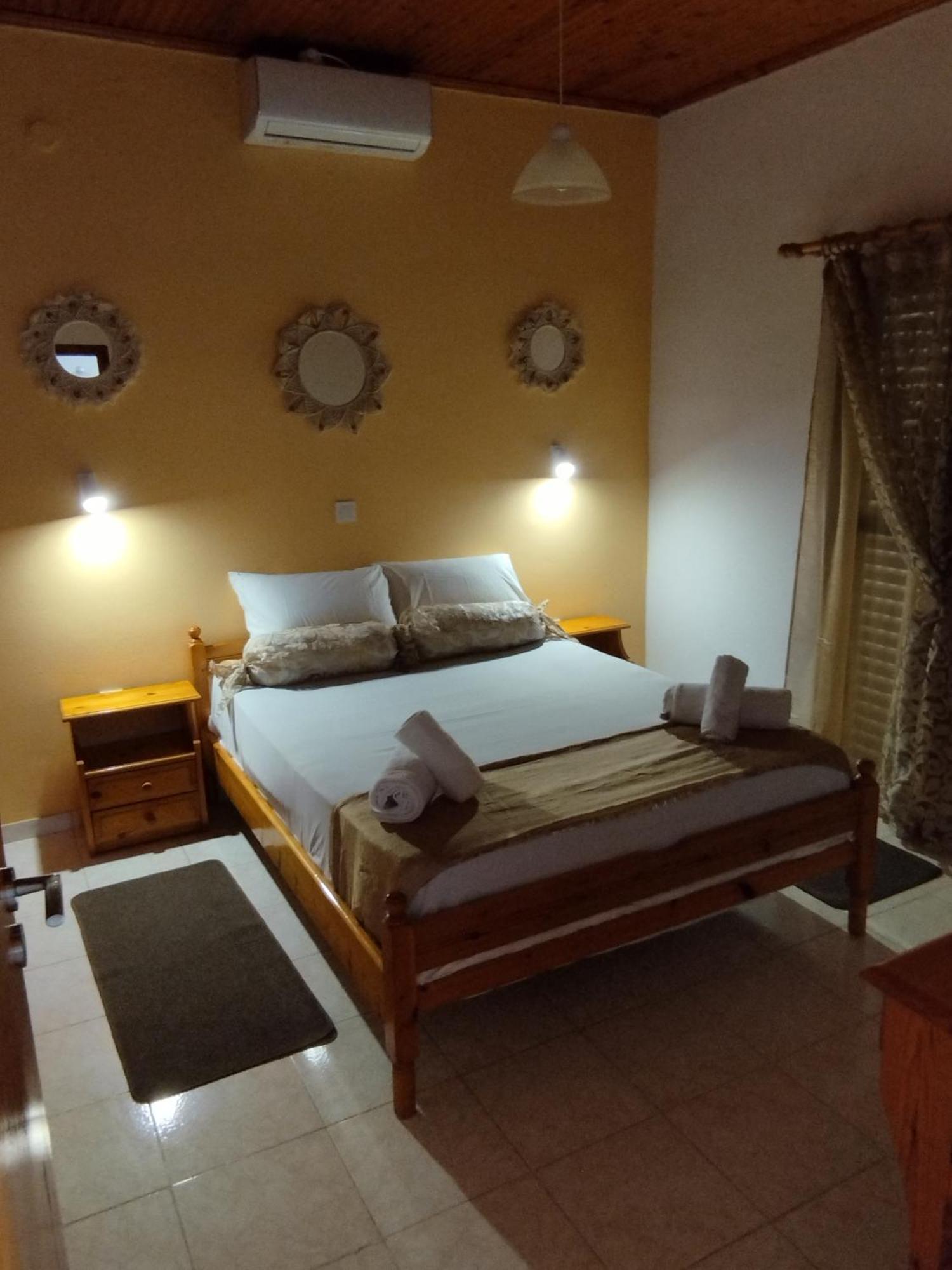 Takis Haikos House Two Minutes Walk To The Beach Peroulia Vounária Esterno foto